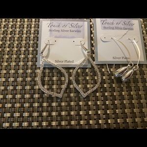 Touch of silver earring set🌸